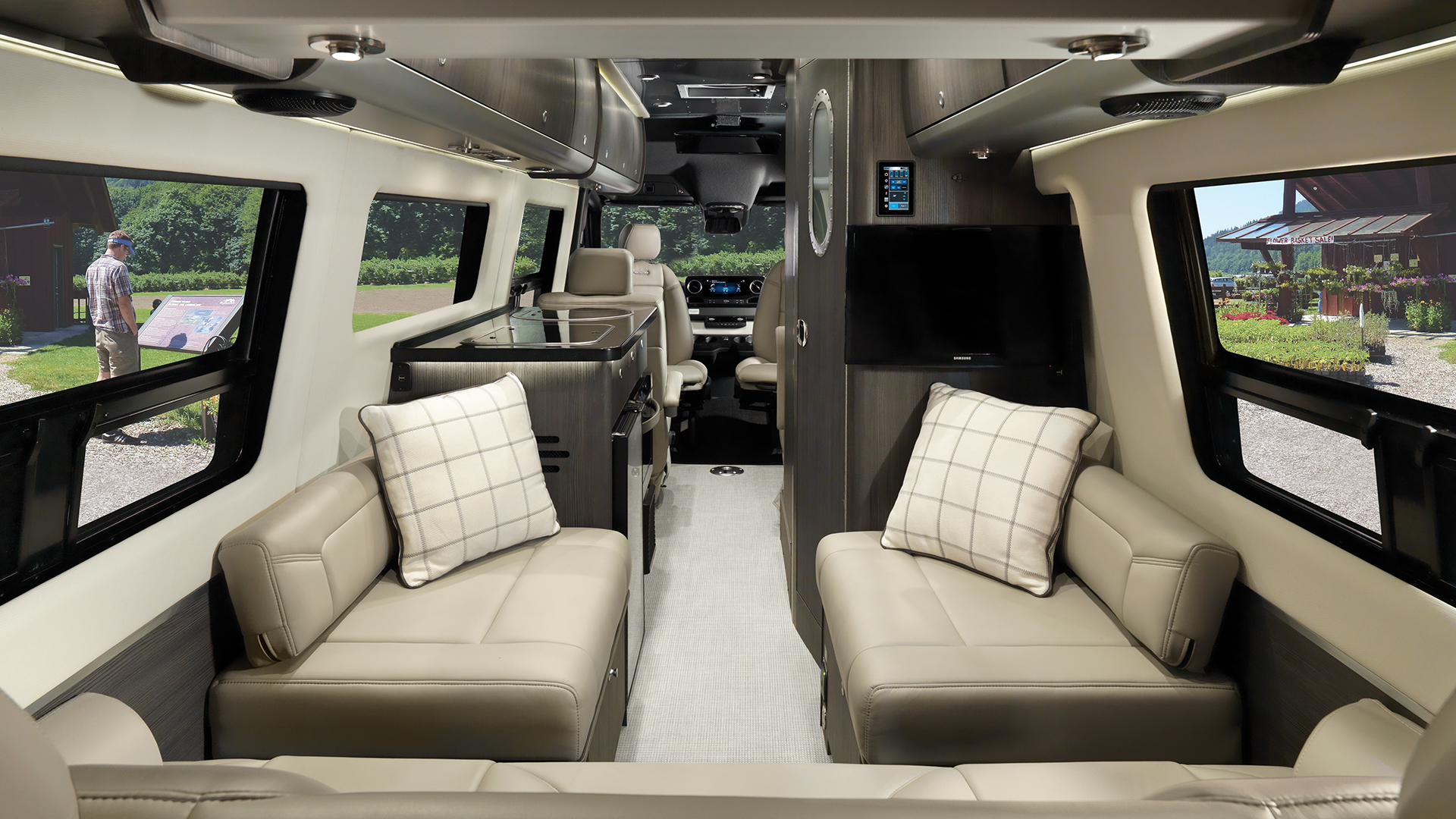 Airstream-2020-Interstate-Lounge-Interior.jpg