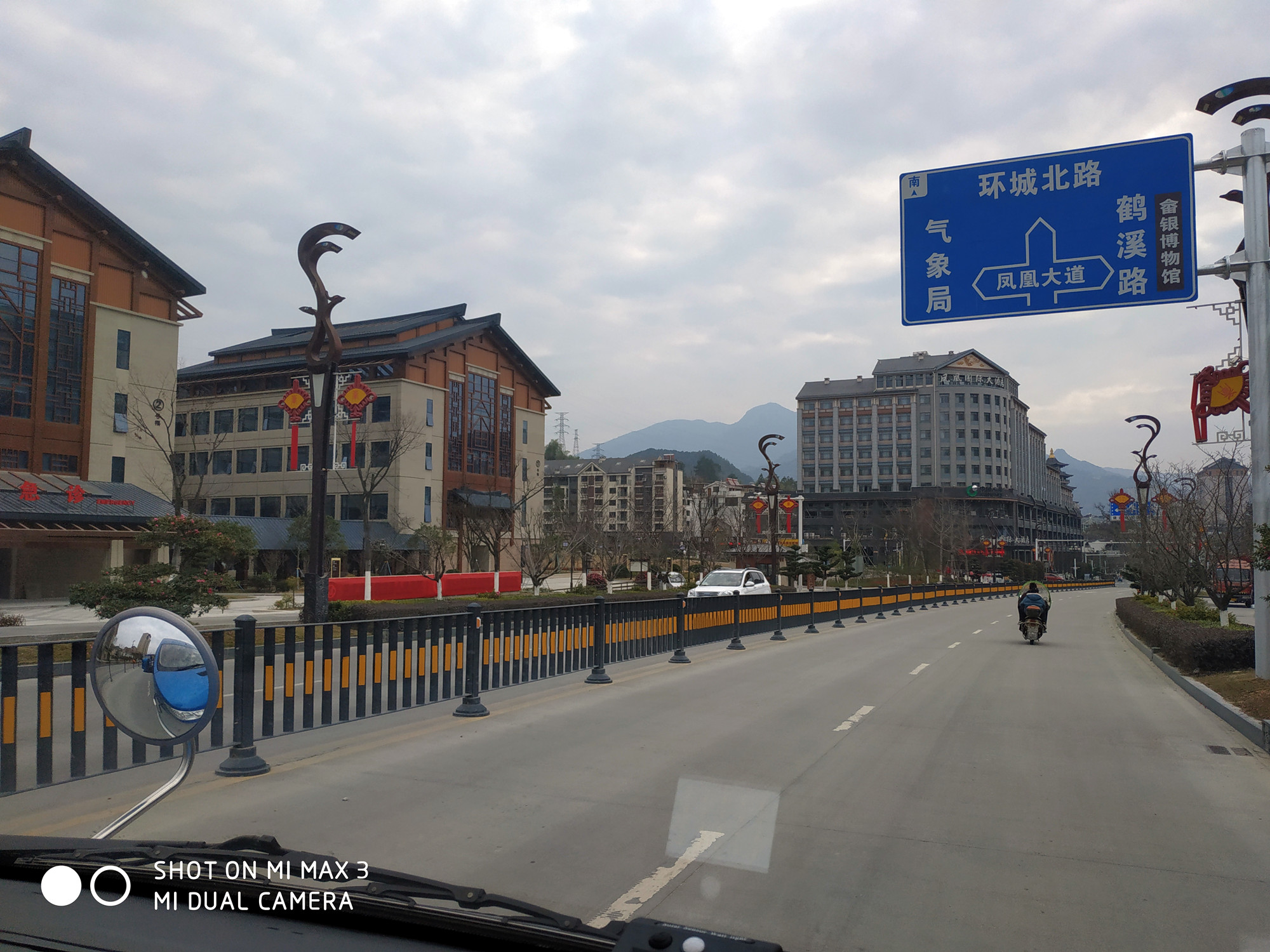 景宁隶属浙江丽水市，是全国唯一的畲族自治县。