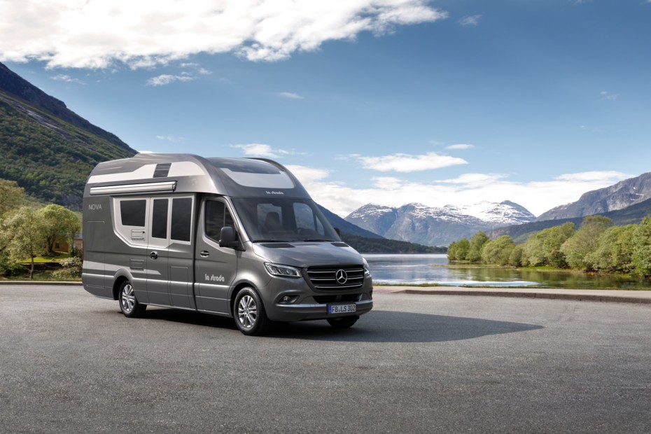 La-Strada-Nova-EB-2020-Mercedes-Benz-Sprinter-5-930x620.jpg