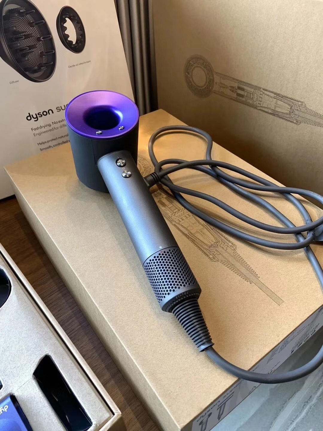 C:\\Users\\Administrator\\Desktop\\戴森吹风机\\微信图片_20200730152427.jpg