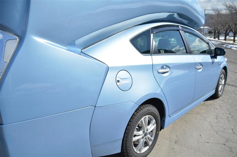 2013-Relax-Cabin-Toyota-Prius6.jpg