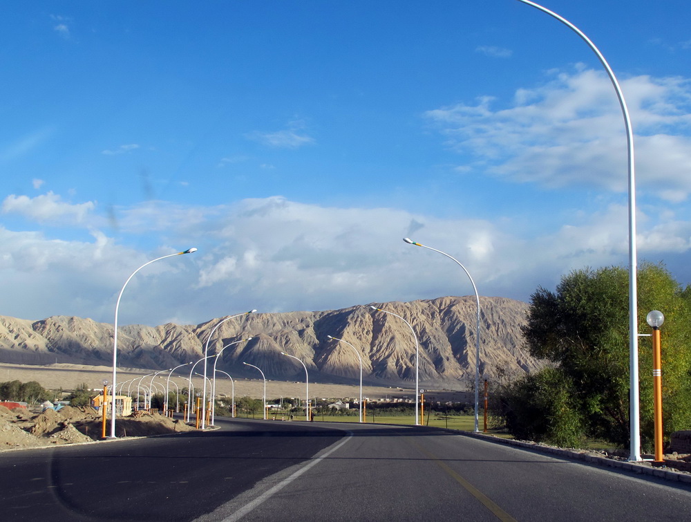 清晨，告别塔城。