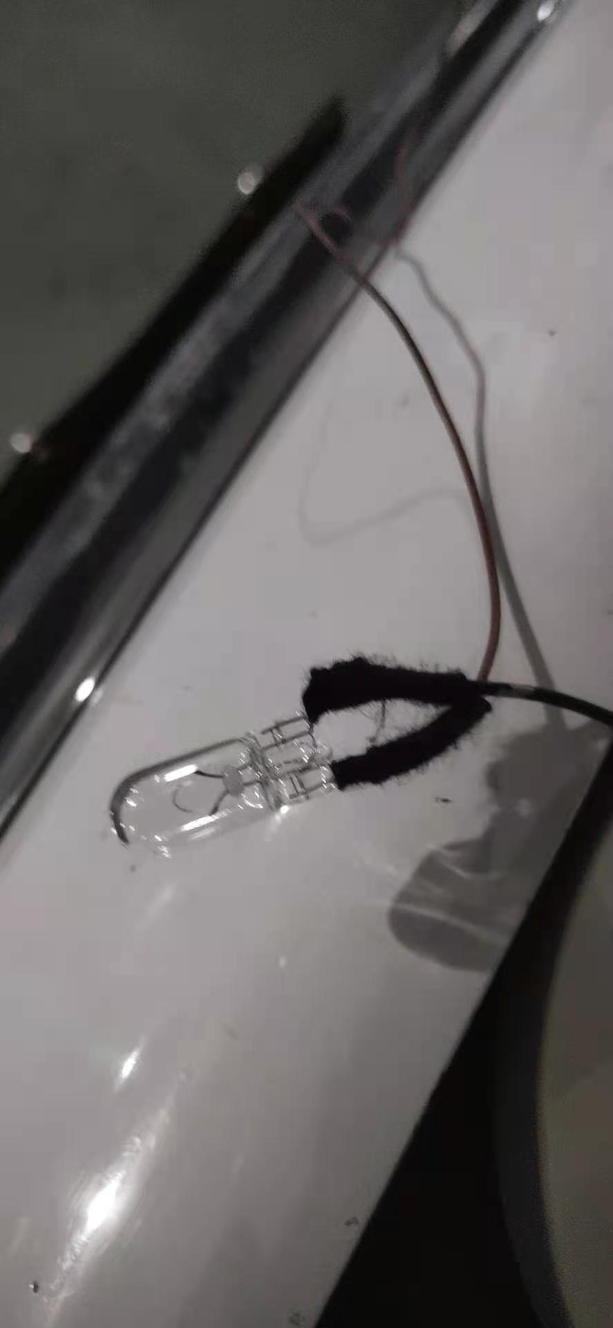 5瓦自制试灯检查线路通断。。。。。。。。。。。