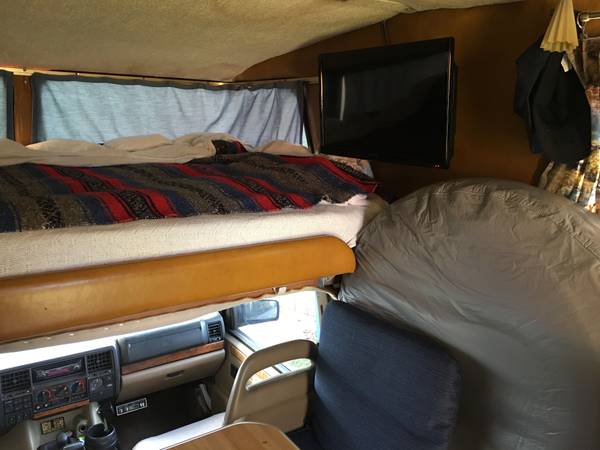 Off-Road-Land-Rover-Motorhome-4.jpg