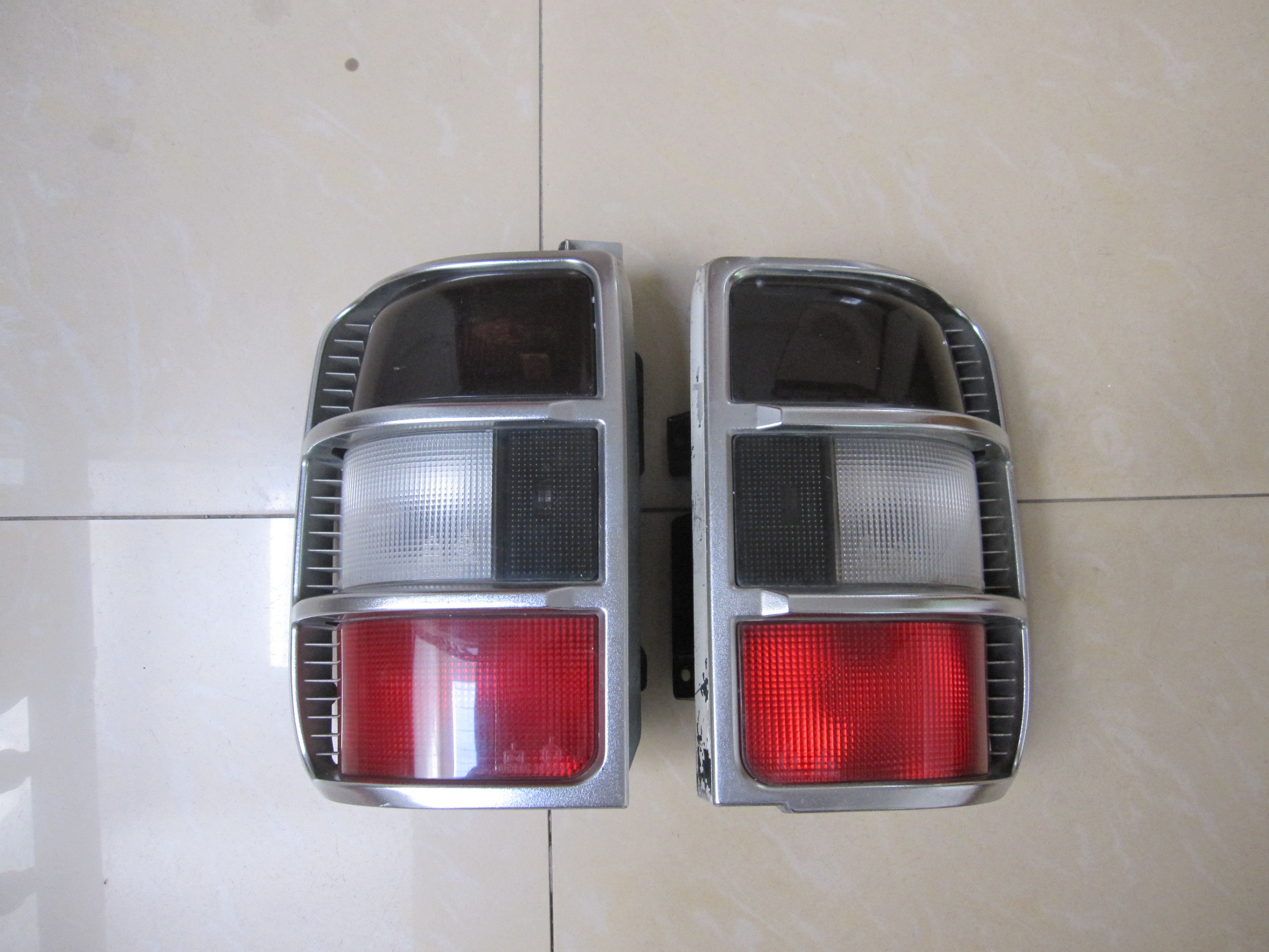 掐腰尾灯很漂亮400