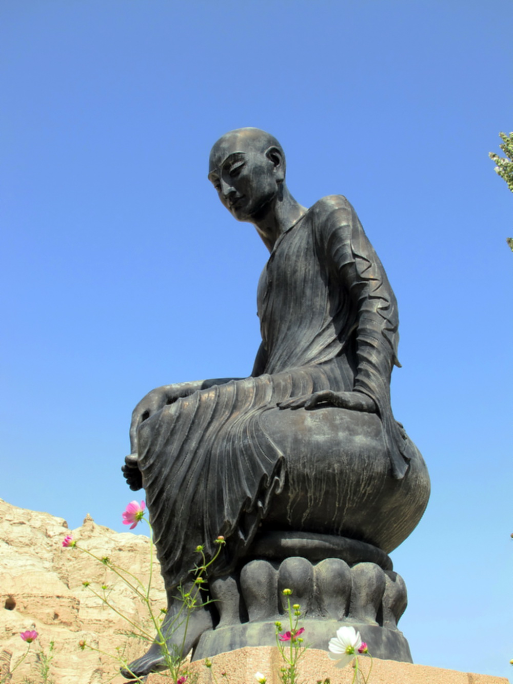 佛教进入中原的首批传播者——高僧鸠摩罗什。