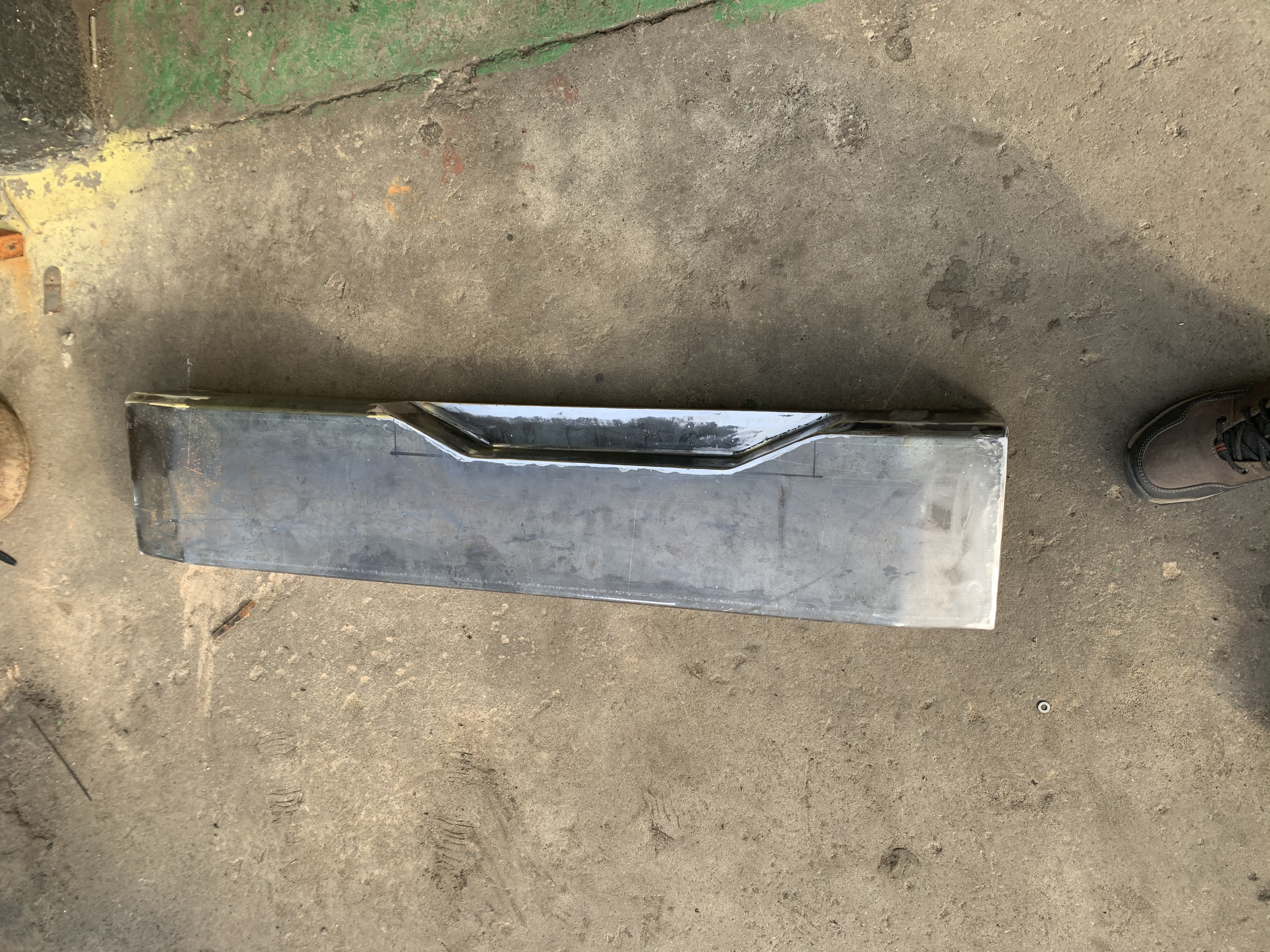 自己焊接后保险杠