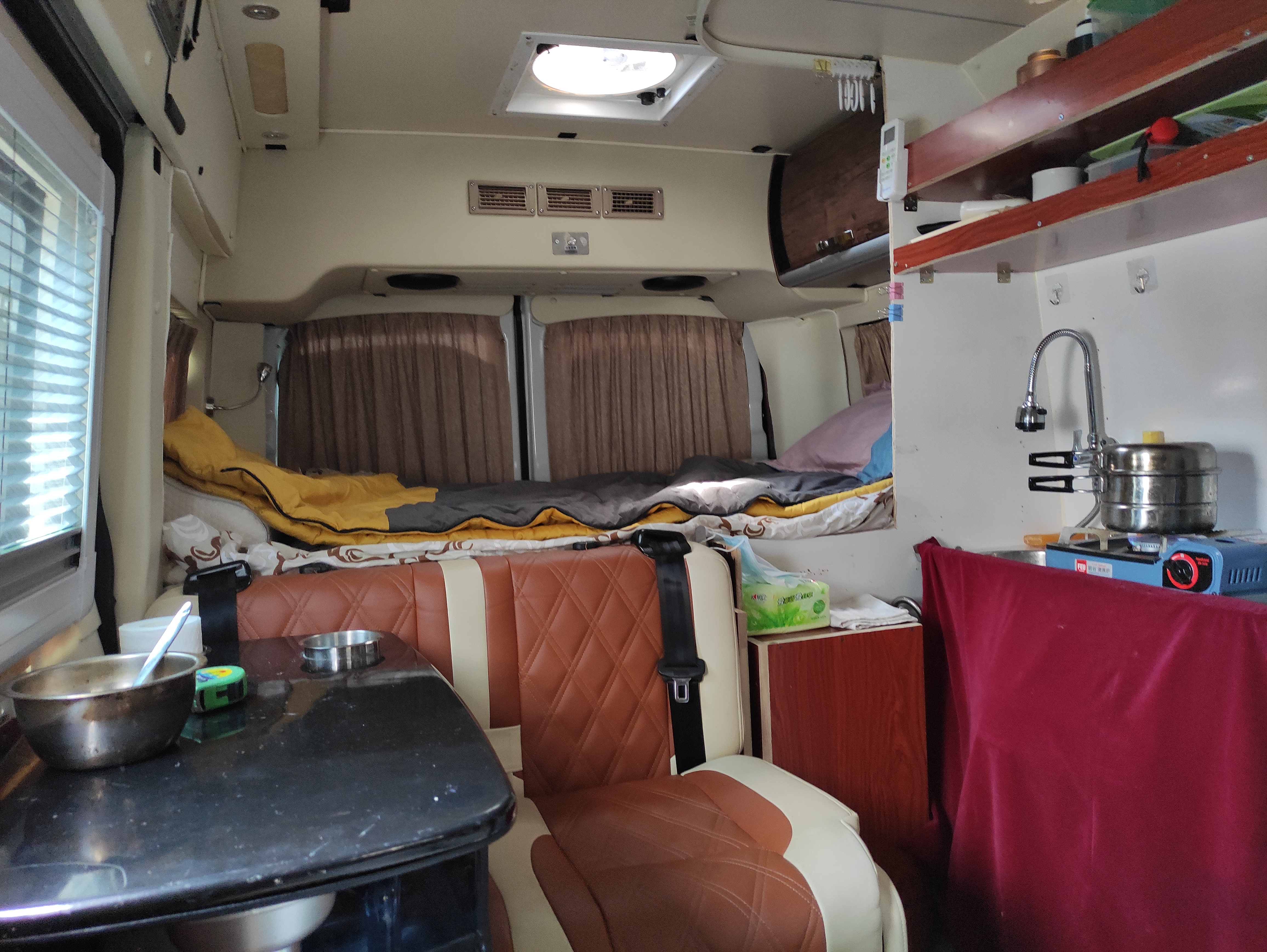 开阔了，最大化短轴中顶的空间利用率。