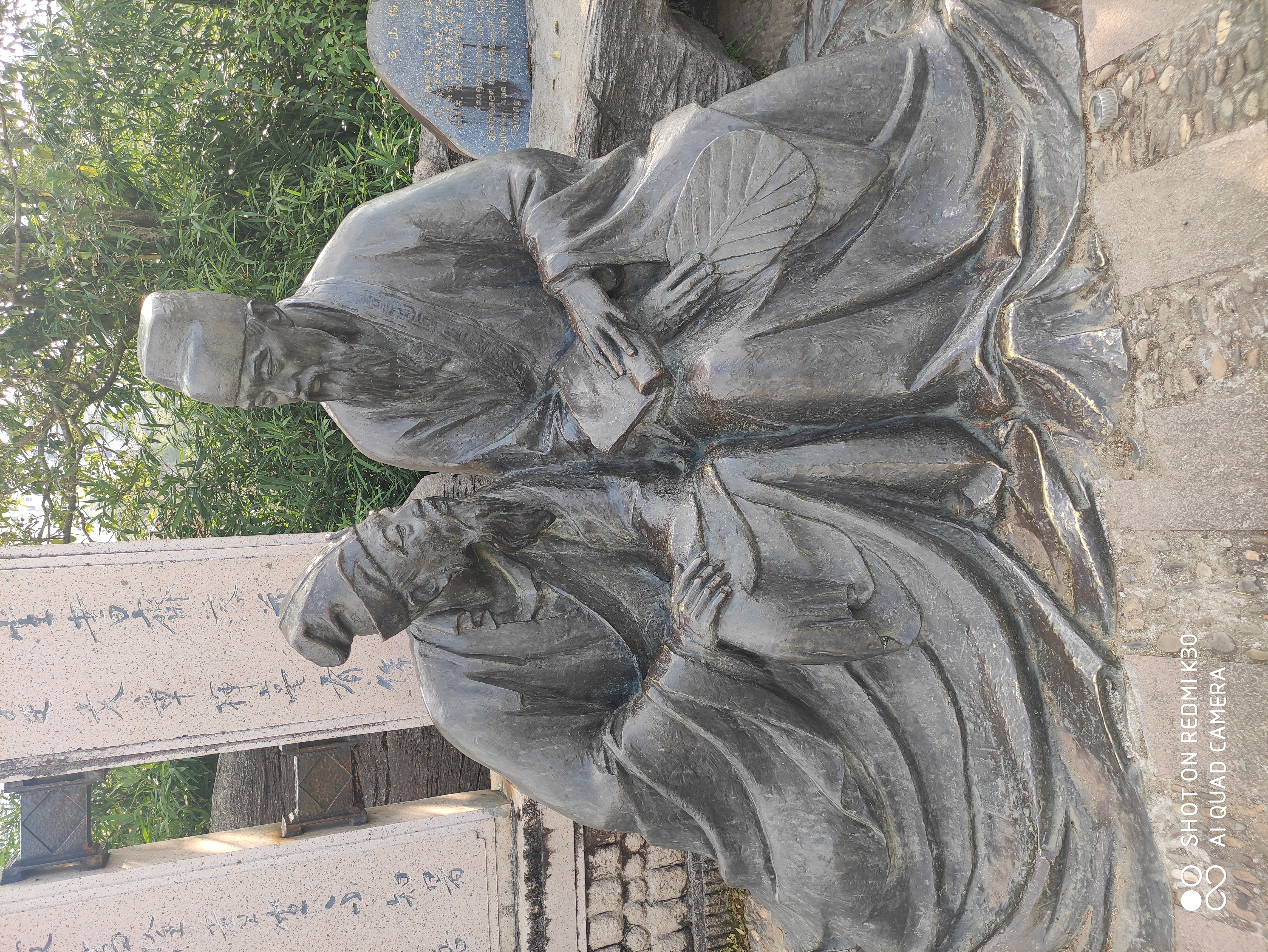 泰宁古城外的雕塑群