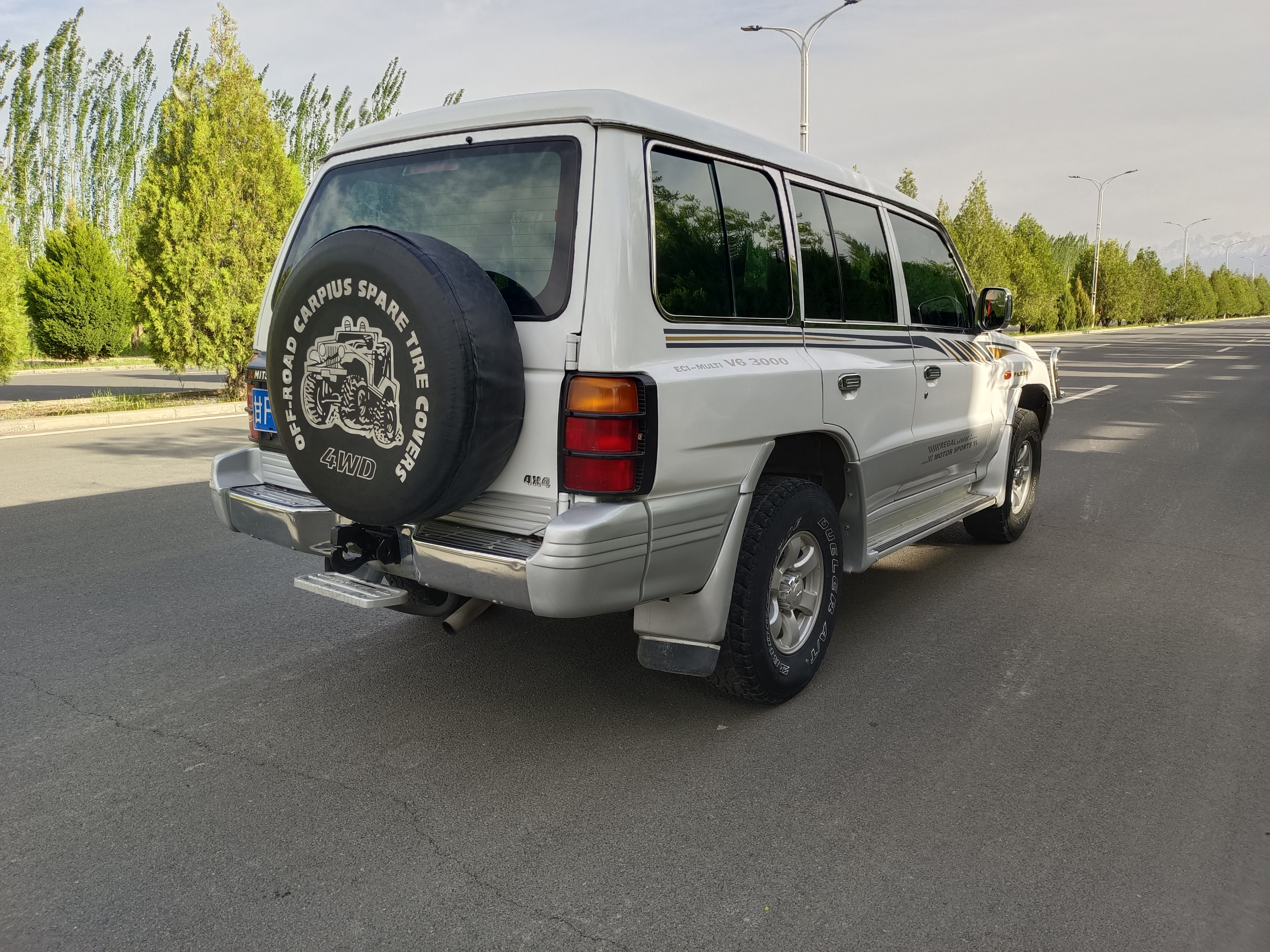 后面