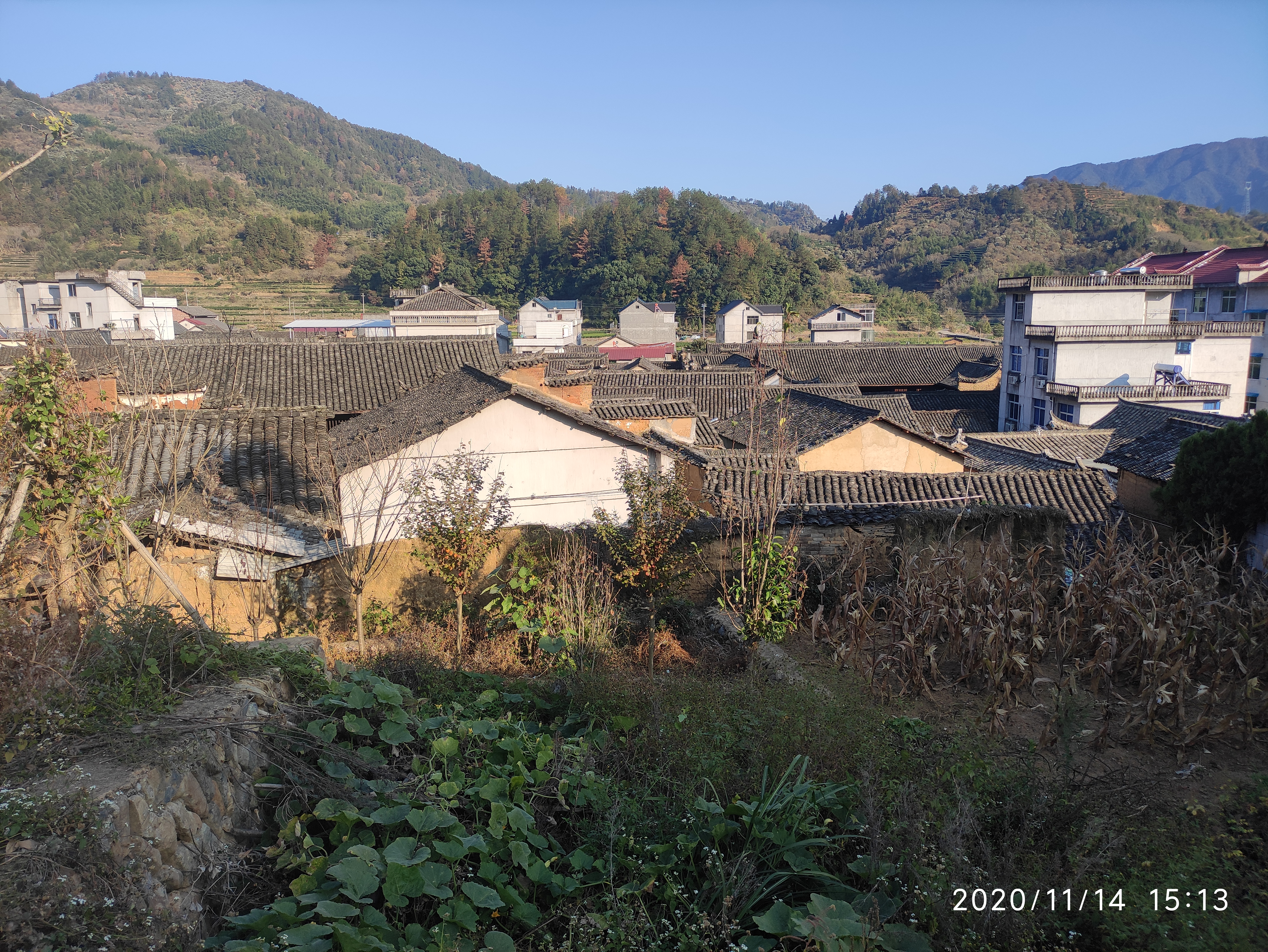 包村到了，它属于松阳县象溪镇