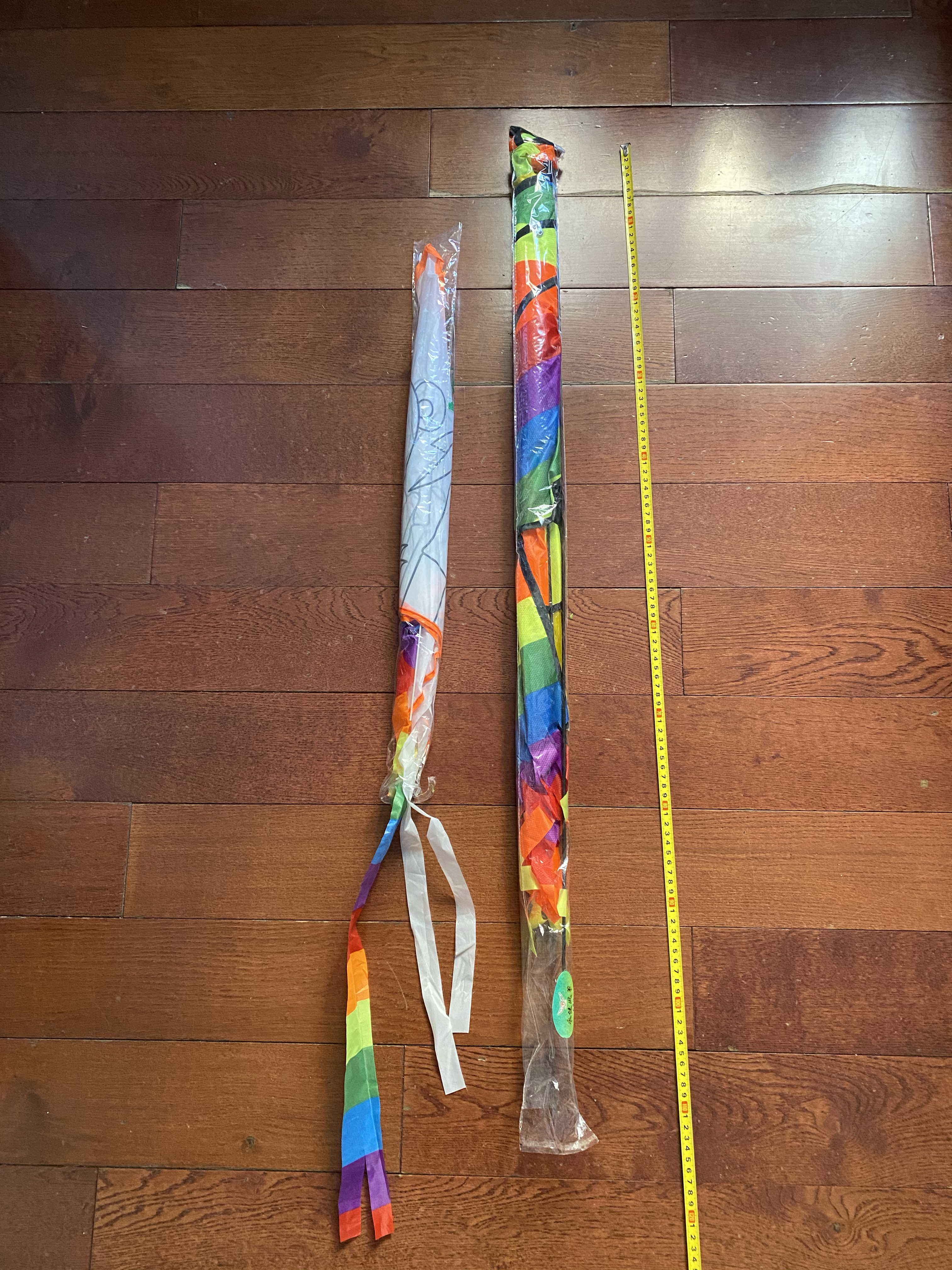 用健品牌风筝两个，护目健身神器，原价100左右一个，两个直接赠送