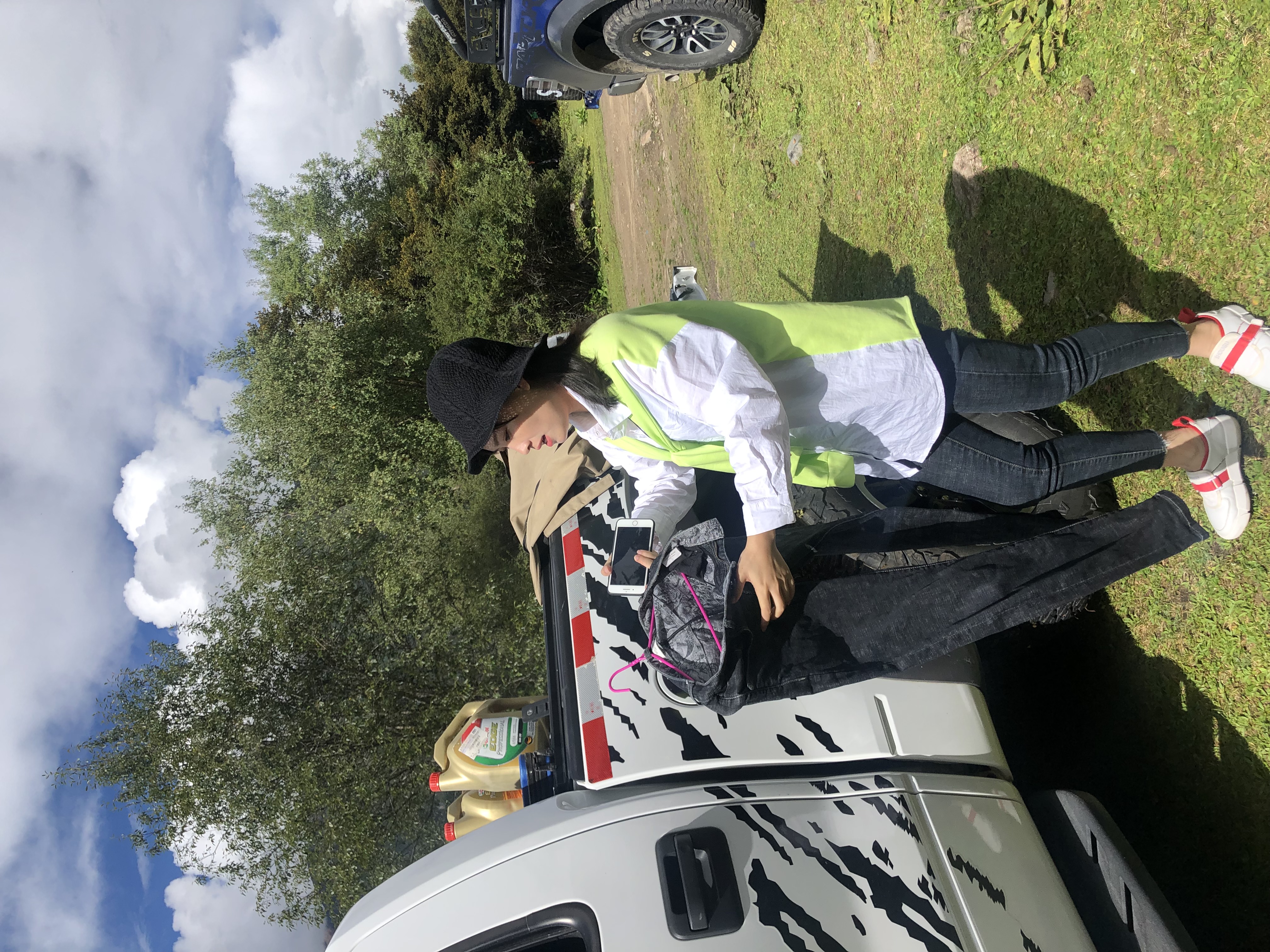 把衣服裤子拿出来晒晒